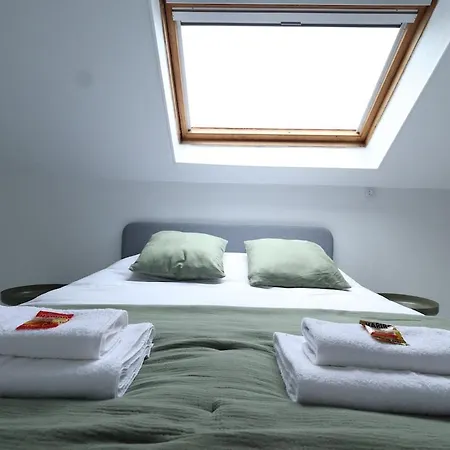 E Le Clos Des Lumieres, Maison 13 Pers Avec Jardin Daire *