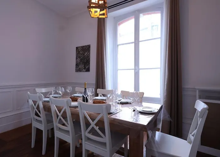 E Le Clos Des Lumières, Maison 13 Pers Avec Jardin Appartamento *