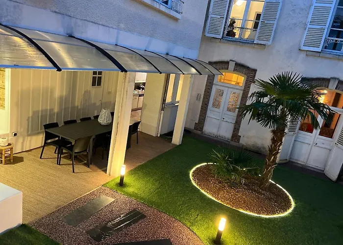 E Le Clos Des Lumières, Maison 13 Pers Avec Jardin