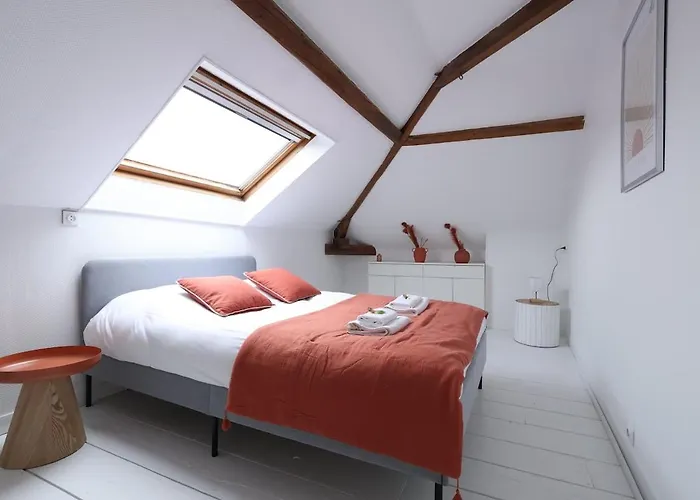 E Le Clos Des Lumières, Maison 13 Pers Avec Jardin * Épernay