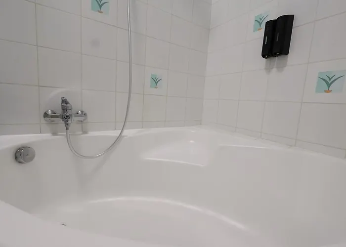 Appartamento E Le Clos Des Lumières, Maison 13 Pers Avec Jardin Épernay